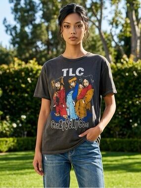 NWT Women’s Black Acid Wash Short Sleeve Tee Shirt TLC Bank Music - Size Large